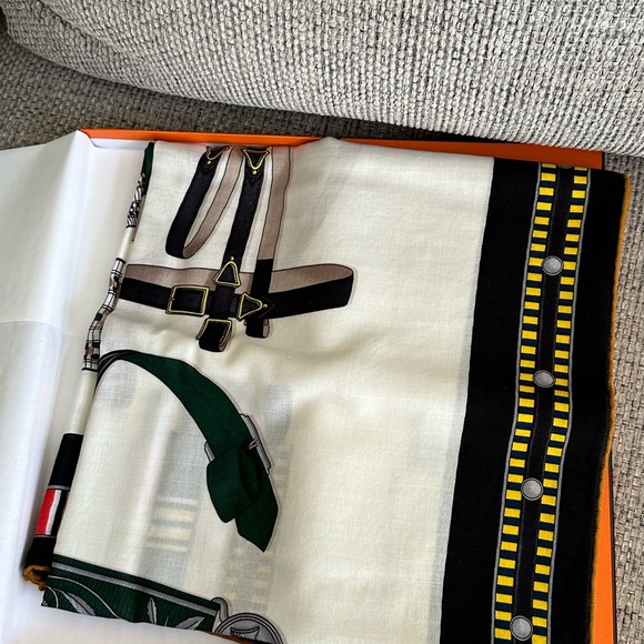 NEW  HERMES Lettres Equestres 100% Cashmere Shawl 140 Scarf w/ Receipt - Picture 4 of 13